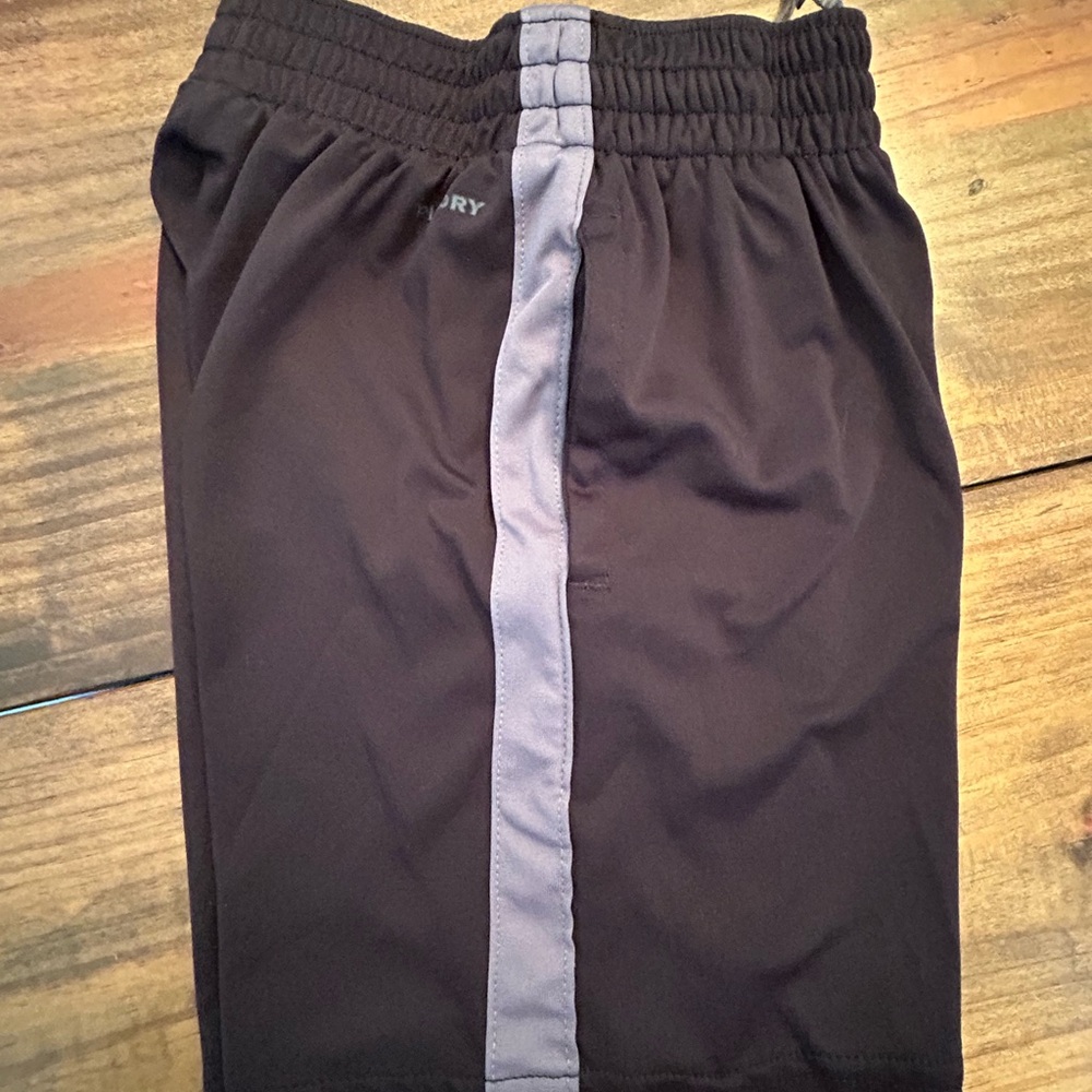 ✨Reebok Kids Black and Gray Athletic Shorts